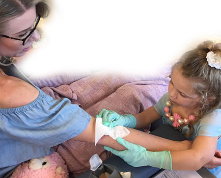 madison helping mommy